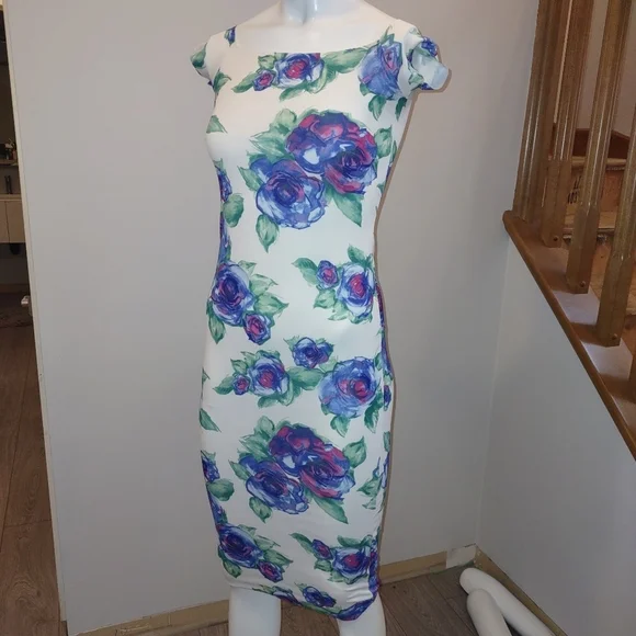 DAVIS project dress - Picture 1 of 7